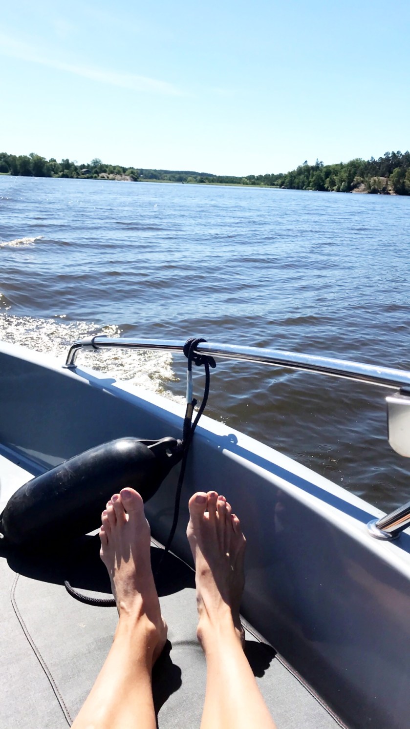 6B9D68F3-C73A-46D6-B102-5D74C894885F